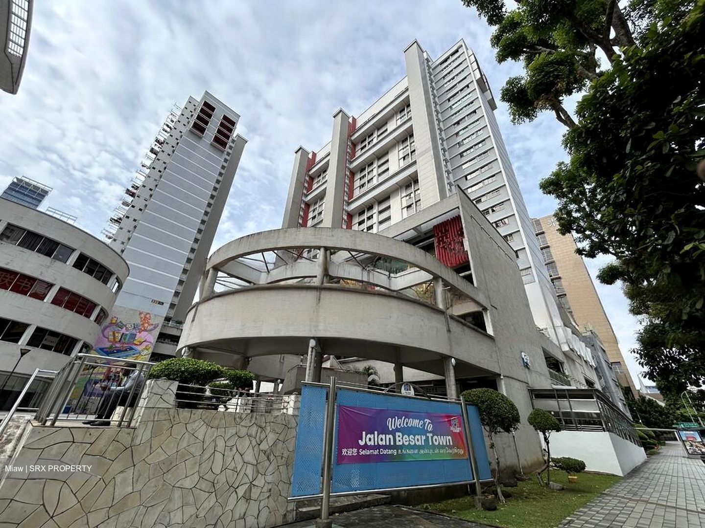 Bras Basah Complex (D7), Retail #600091921